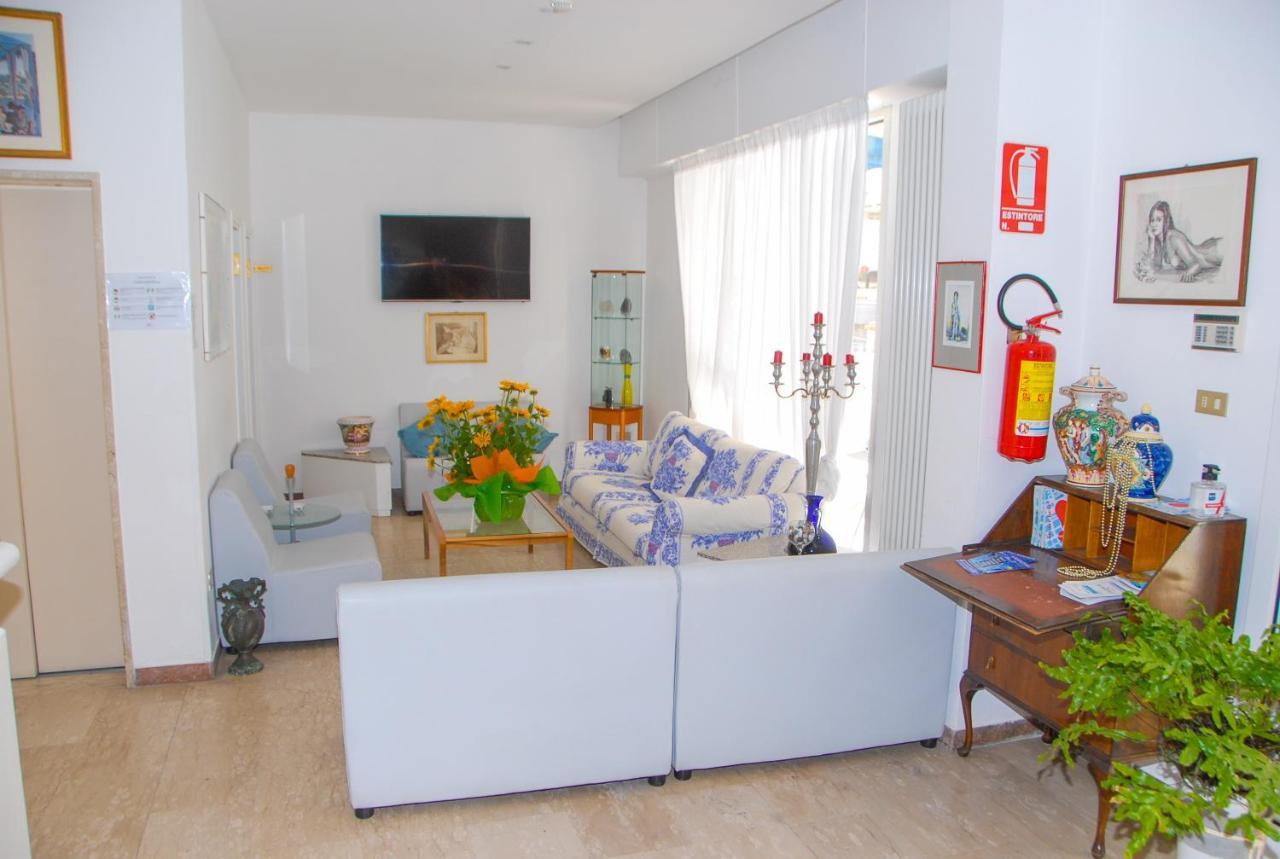 Hotel Marilonda Rimini Exteriör bild
