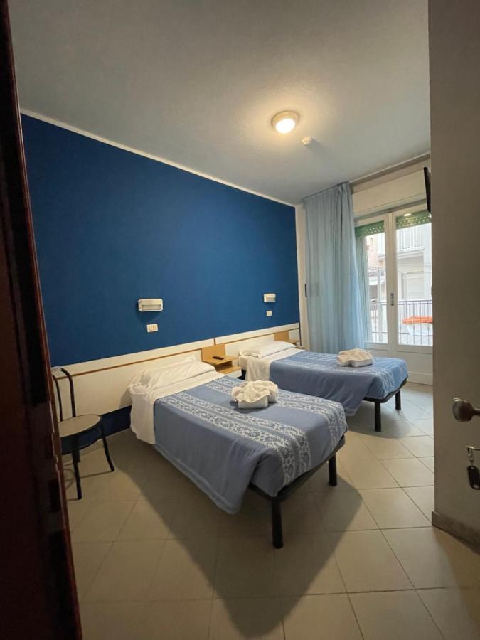 Hotel Marilonda Rimini Rum bild