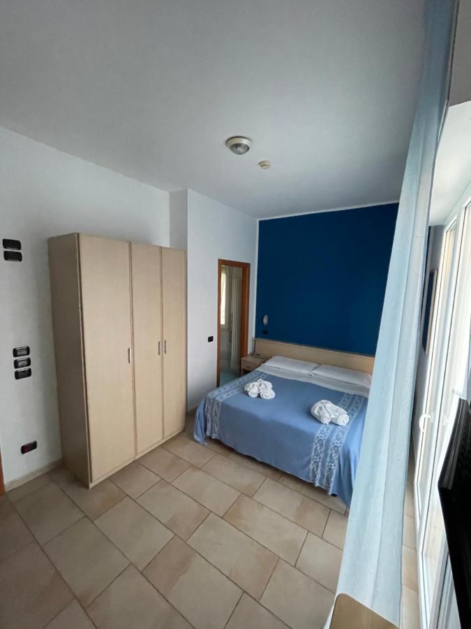 Hotel Marilonda Rimini Rum bild